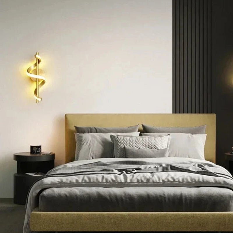 Applique murale | Dorée - Une lampe de chevet